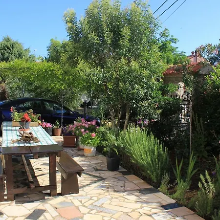 With Parking Space Punta Kriza, Cres - 383 Apartment Punta Kriza