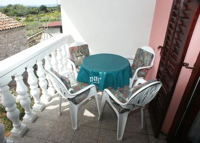 Apartment With Parking Space Punta Kriza, Cres - 383 *